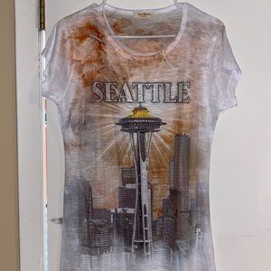 Women’s Seattle t-shirt